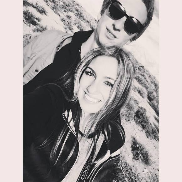 Meet your Posher, Danielle - Picture 1 of 1